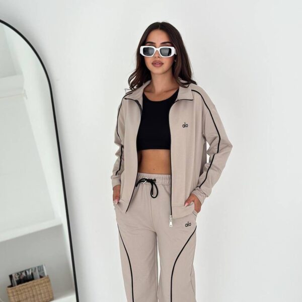 Alo Training – Beige