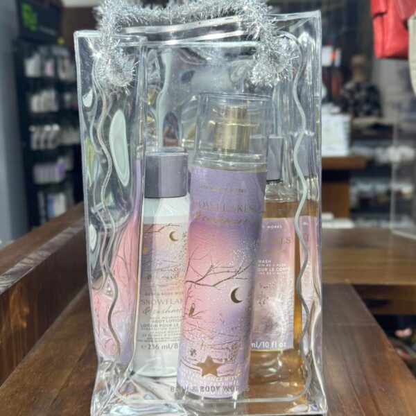 Bath & Body Works – Snowflakes & Cashmere Gift Set